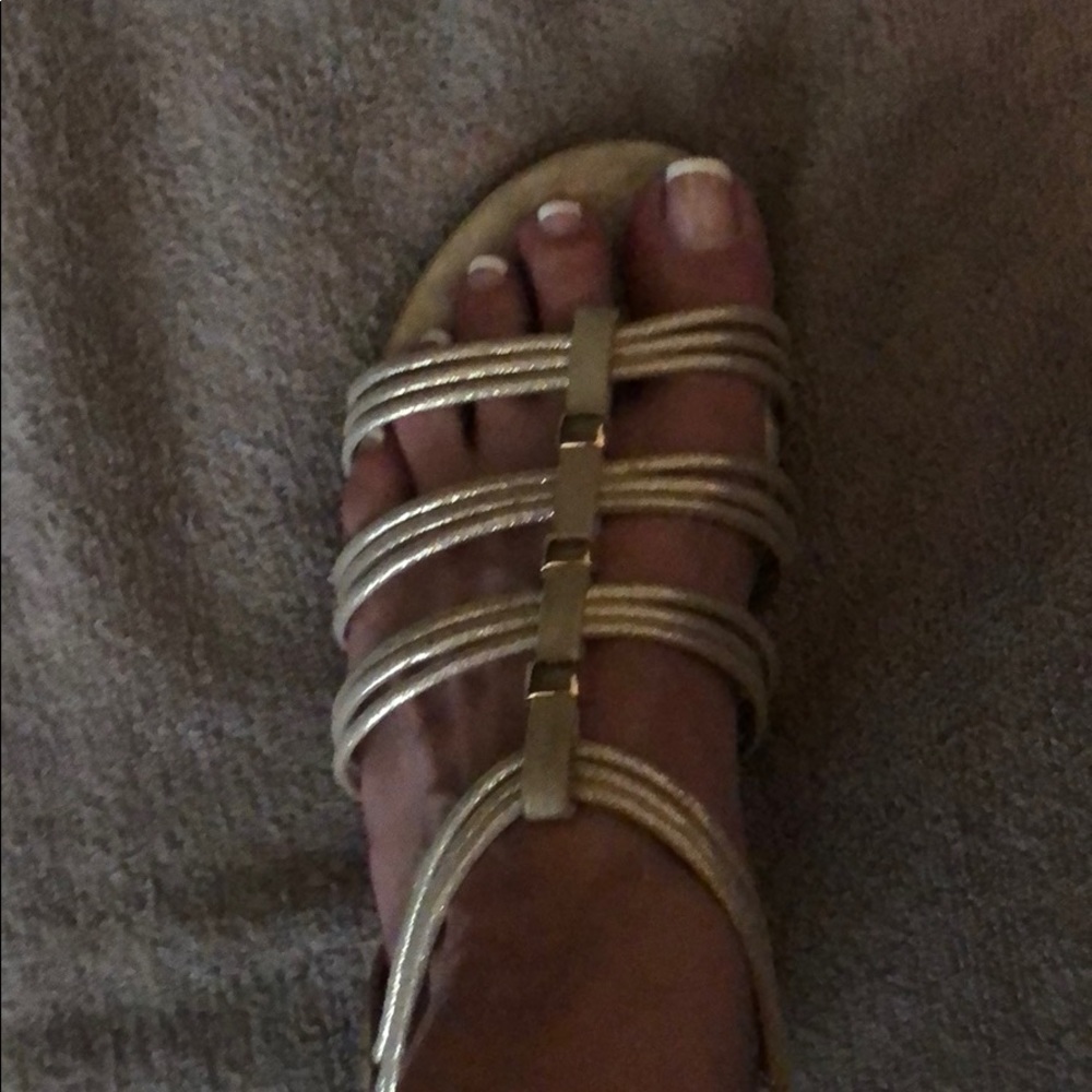 Champagne goal comfort sandals size 7.5
